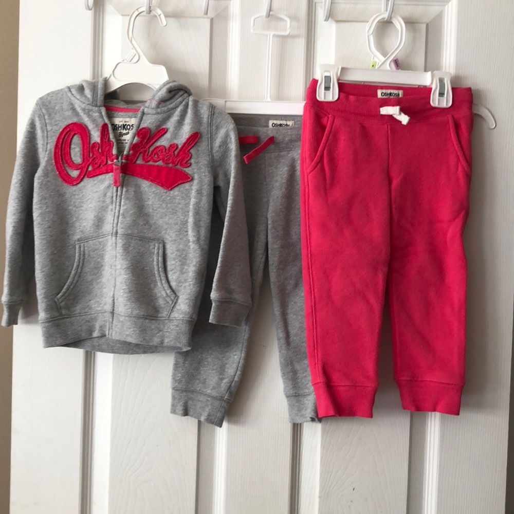 Oshkosh sweatsuit bundle size 2T